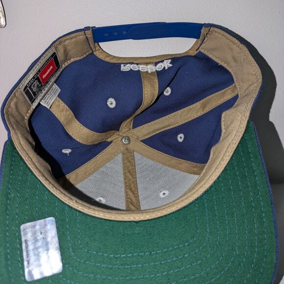 REEBOK TORONTO MAPLE LEAFS SNAPBACK - Picture 3 of 3